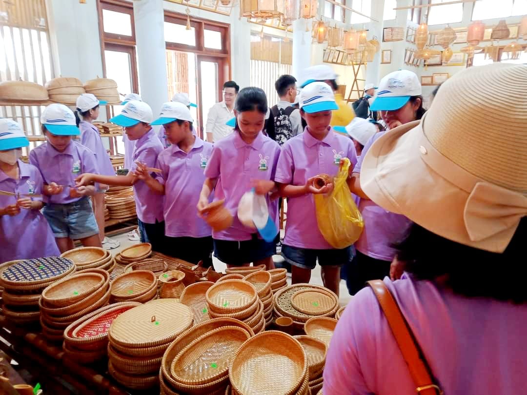 Bao La Woven Bamboo Crafts